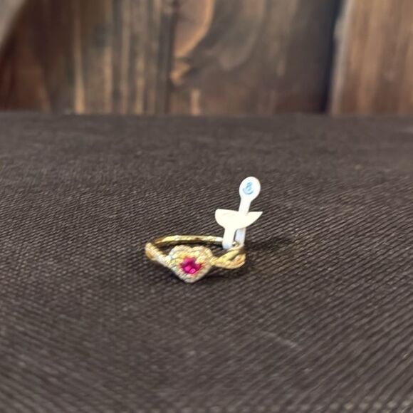 Elegant 14K Gold Plated Pink Heart Princess Twisted Ring - Picture 5 of 12